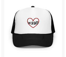 Load image into Gallery viewer, Heart Trucker Hat